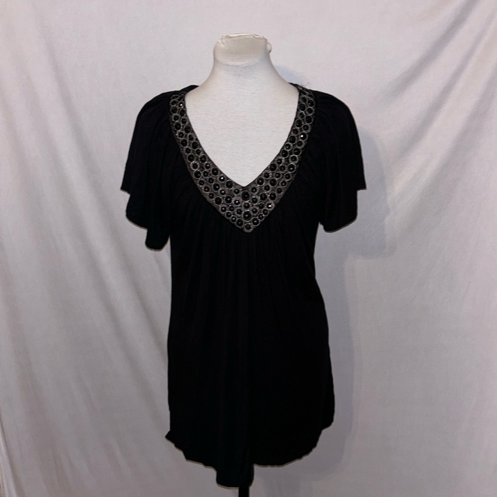 Fylo Black Beaded Flowing Capped Sleeve Large